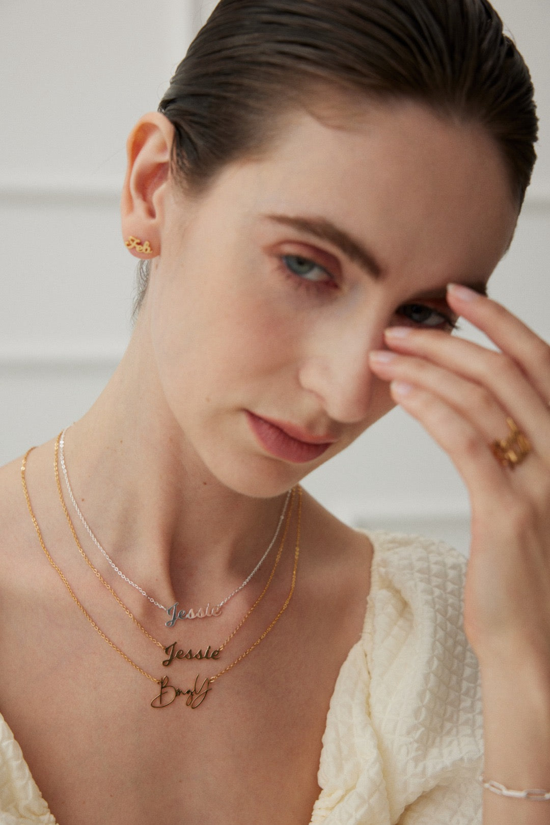 "L'Âme Éternelle en Lettres" Personalized Letter Necklace
18K Letter Custom Necklace