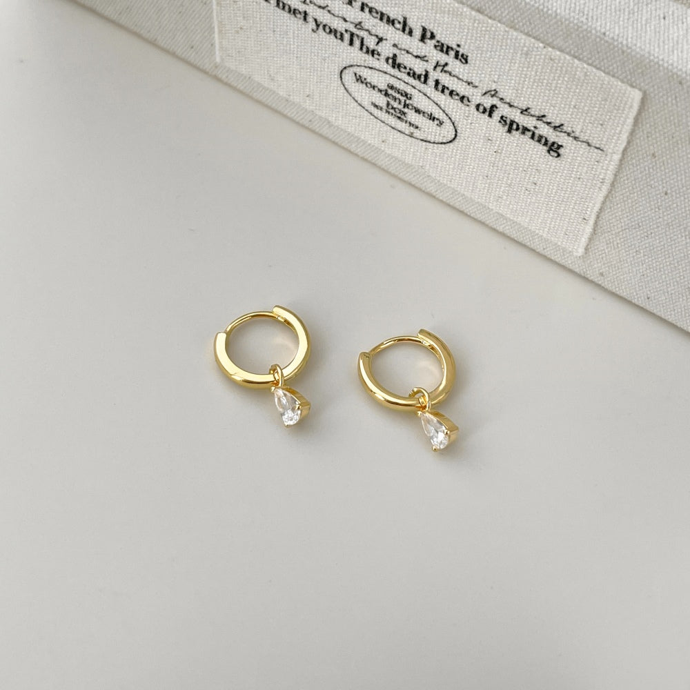 "Pearlucent Drop" pear-shaped diamond drop earrings