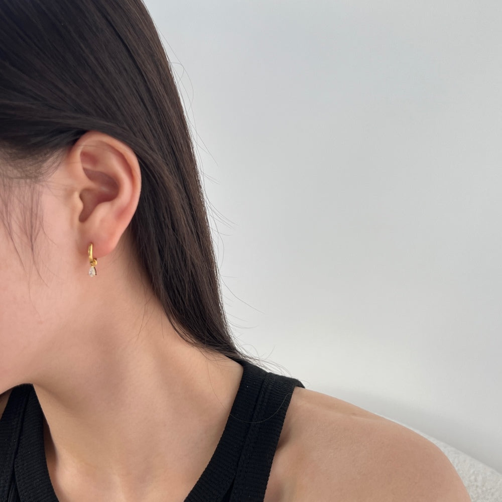 "Pearlucent Drop" pear-shaped diamond drop earrings