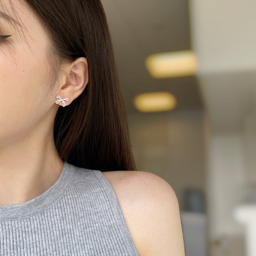 「Silk Bow」純銀碎鑽蝴蝶結耳環