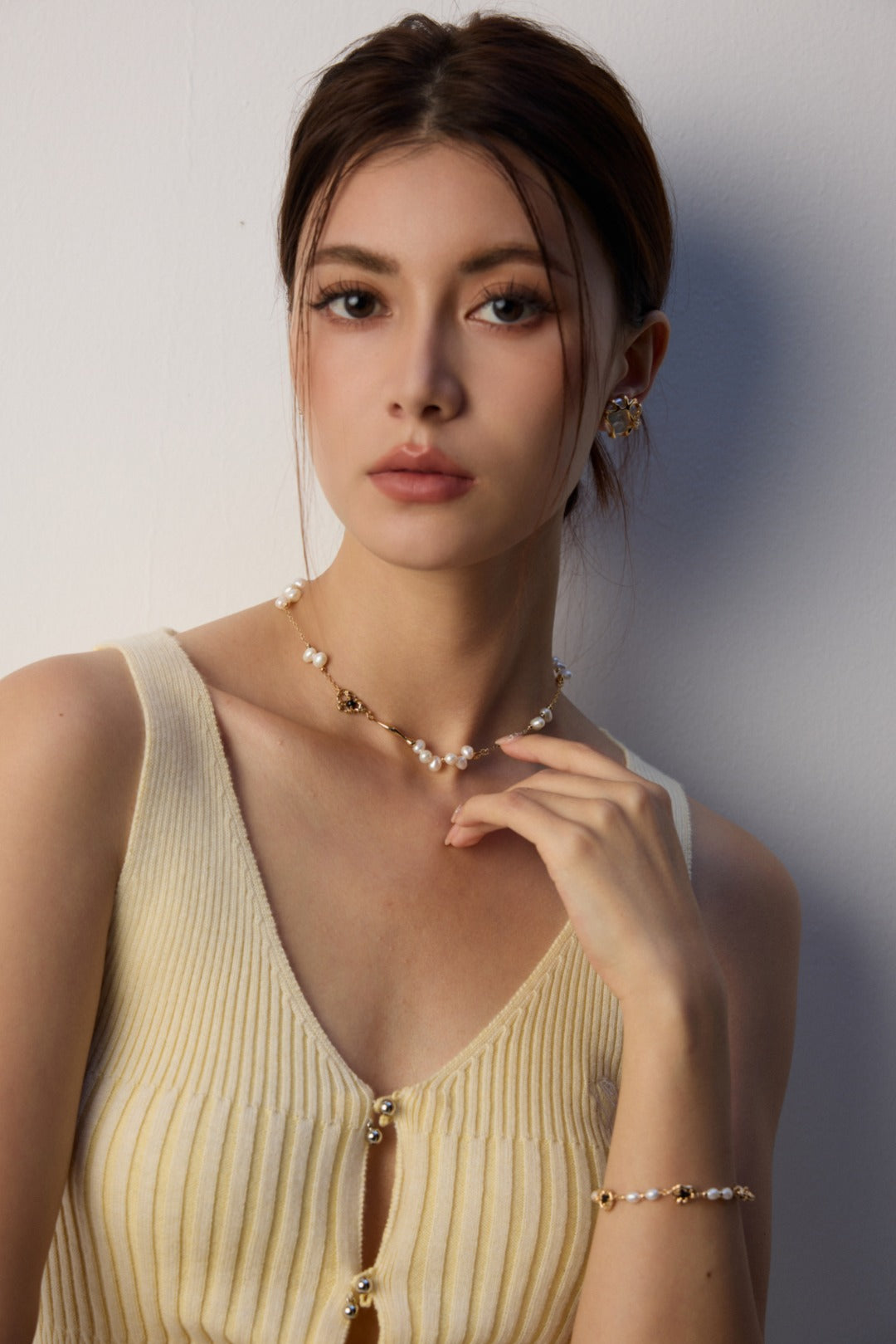 Noir de Perle natural pearl and black agate necklace