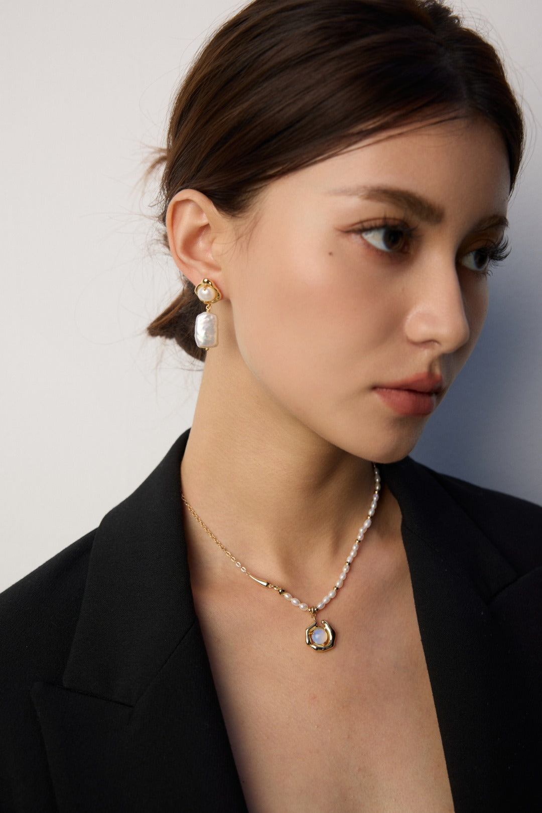 Oasis de Lumière lake opal pearl necklace