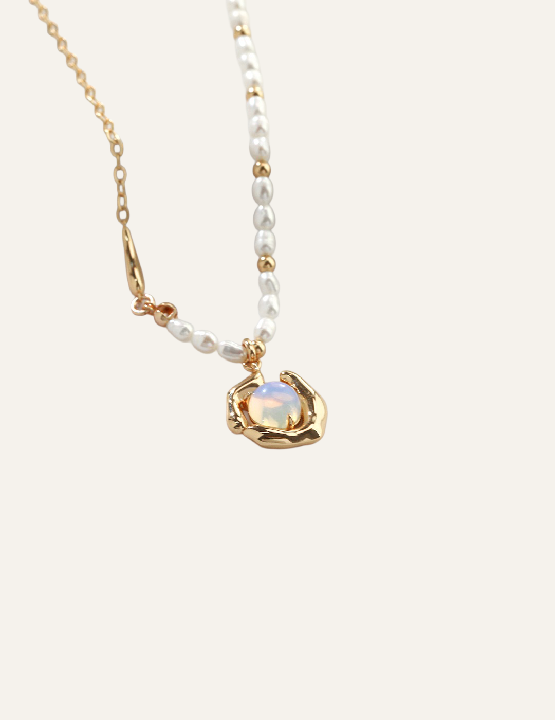 Oasis de Lumière lake opal pearl necklace