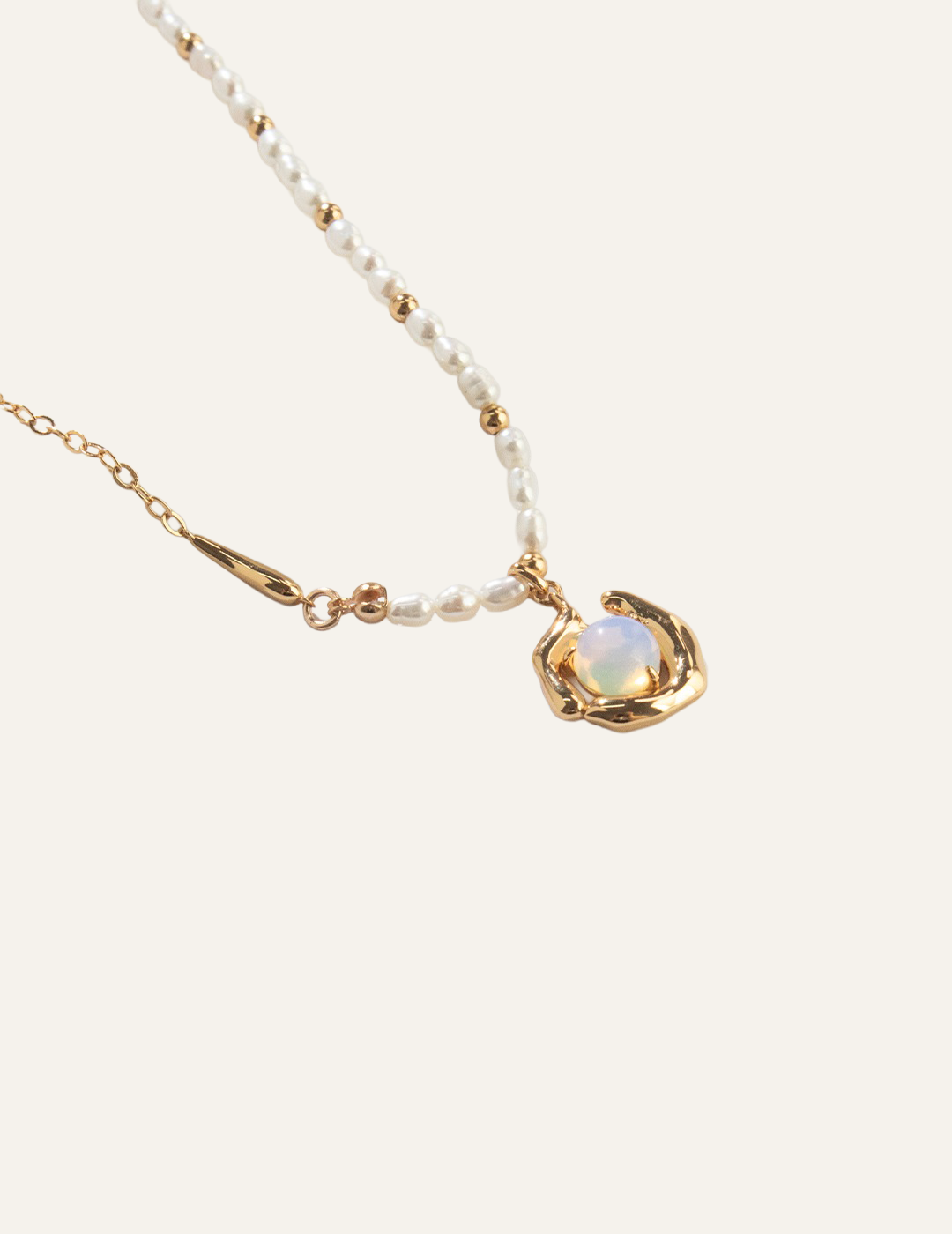 Oasis de Lumière lake opal pearl necklace