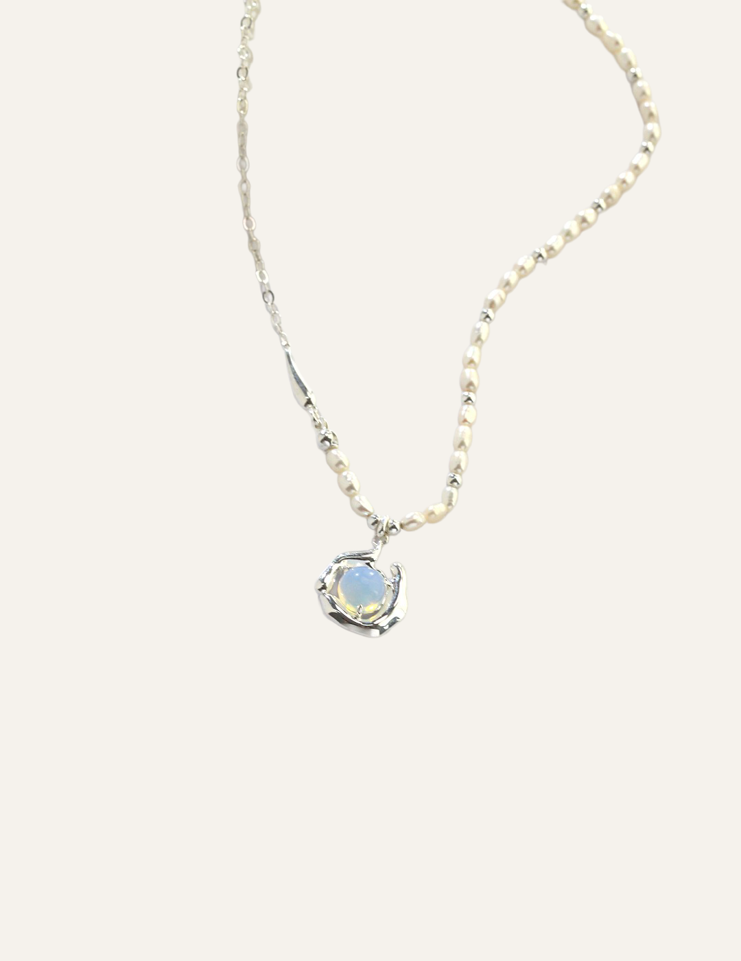 Oasis de Lumière lake opal pearl necklace