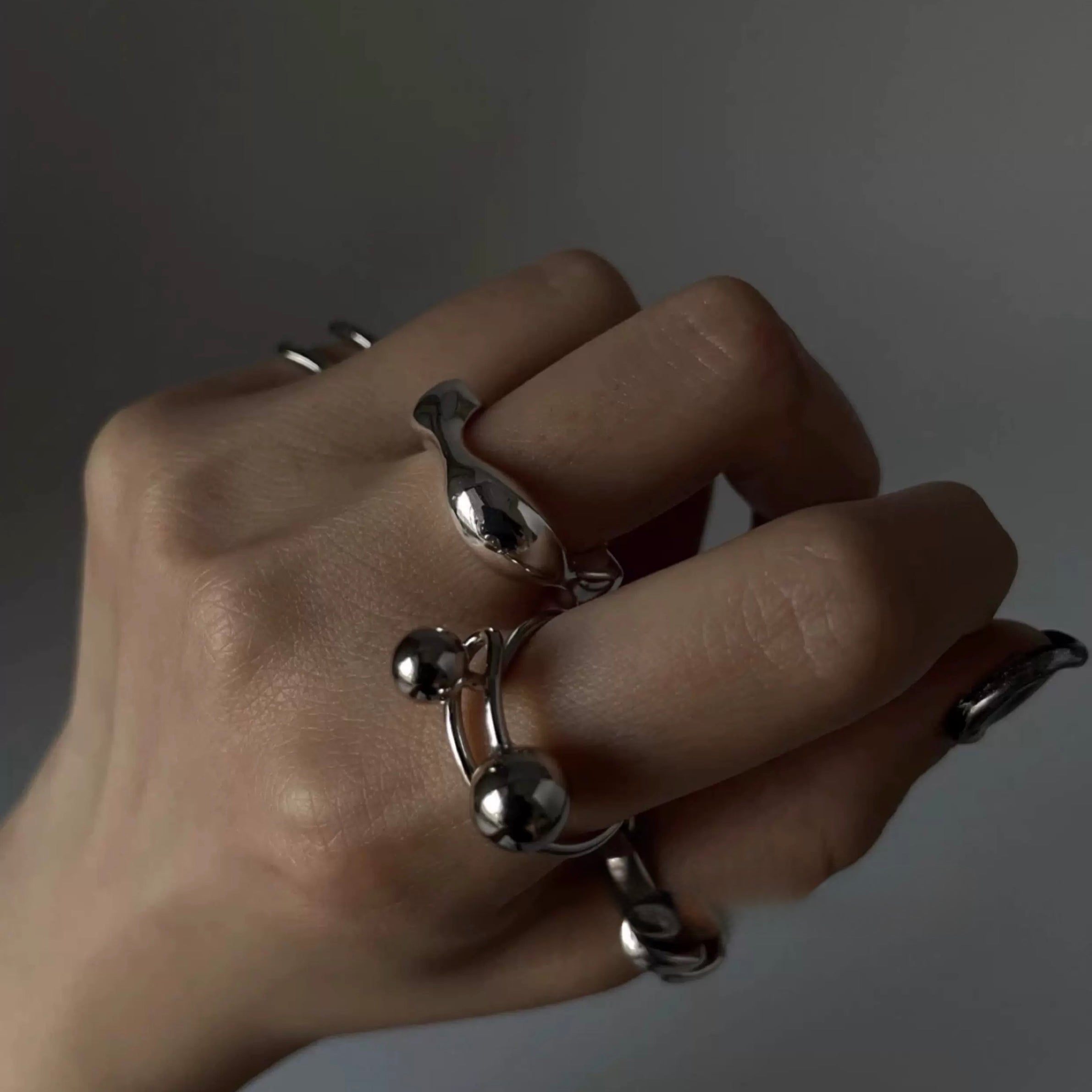 Orbiting Duo Ring