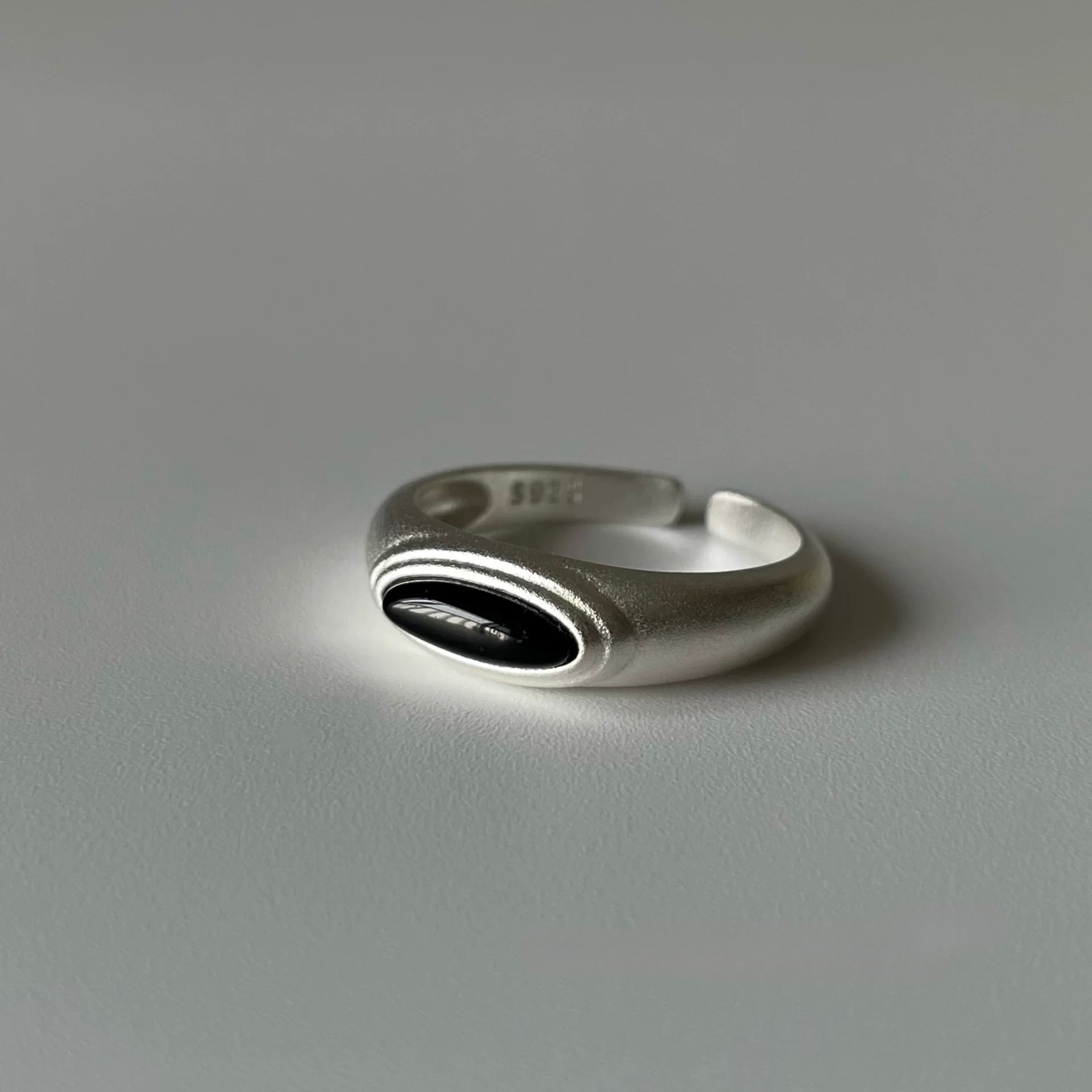 Shadow and Light Ring