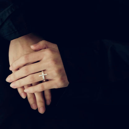 Magritte x Cross Ring