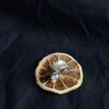 Magritte x Cross Ring