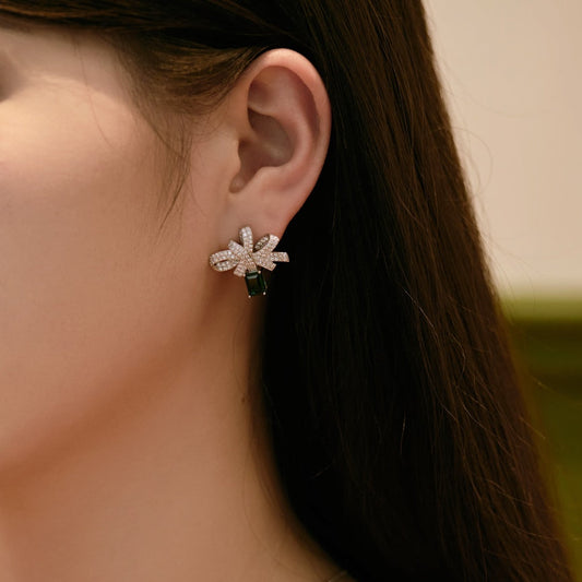「Verdant Bow」Emerald Bow Earrings